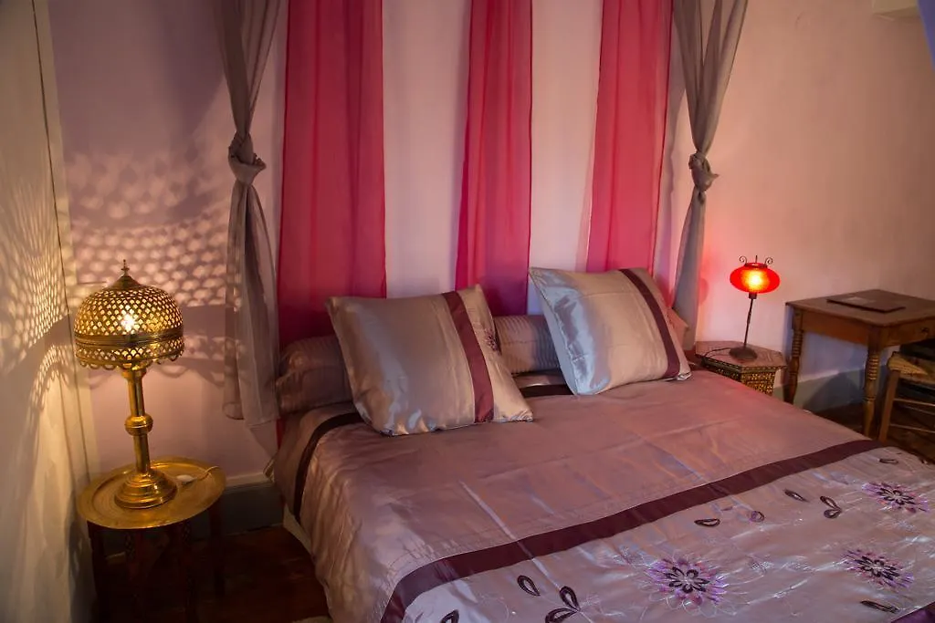 Le Refuge Des Chevaliers Bed & Breakfast Saint-Just-en-Chevalet 0*,  France