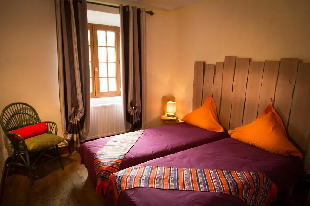 Le Refuge Des Chevaliers Bed & Breakfast Saint-Just-en-Chevalet 0*,